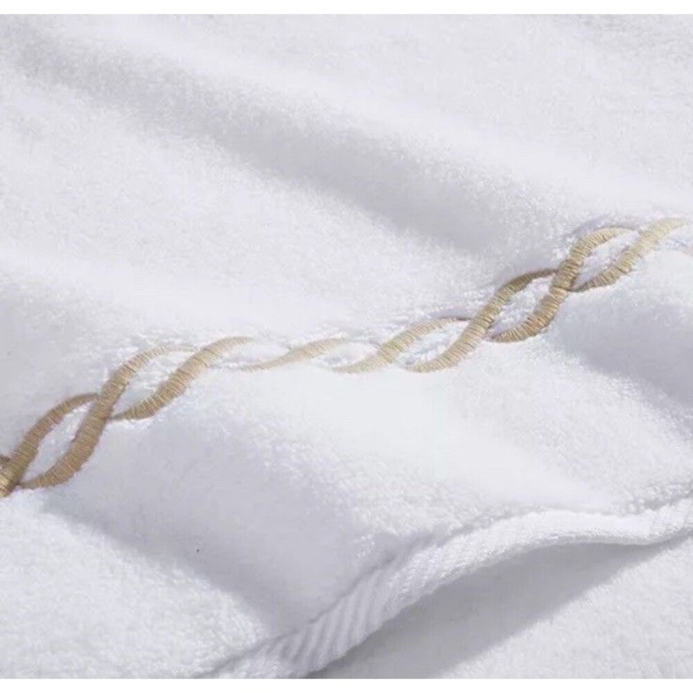 Matouk Classic Chain Milagro Cotton Fingertip Towel 12x20” NWT $86 White/Sand